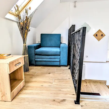 شقة Spacious & Attractive 600m-7minuta Hoda Od Centra, Mogucnost Za Parking-apartmani-nsmilos *